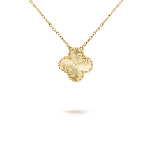 ˇMagic JewelryˇCLOVER 15MM LASER NECKLACE